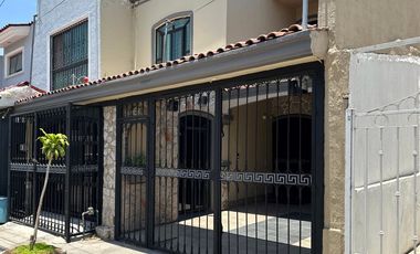 Jardines de La Paz, Emiliano Zapata