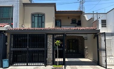 Jardines de La Paz, Emiliano Zapata