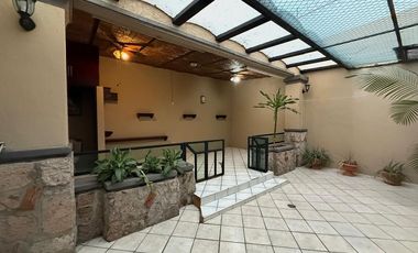 Jardines de La Paz, Emiliano Zapata