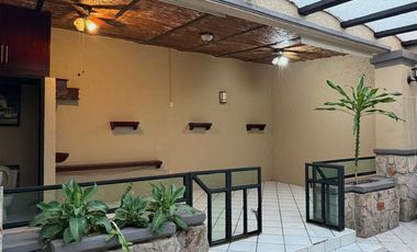 Jardines de La Paz, Emiliano Zapata
