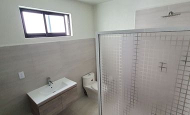Casa recién renovada lista para reestrenarse.