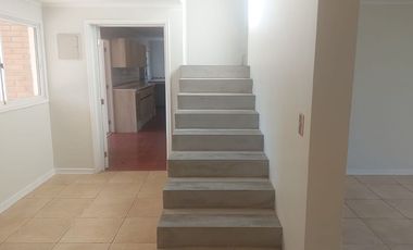 Oportunidad de parcela en Bollenar con linda casa estilo Georgian en excelente estado