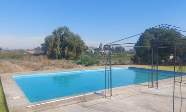 Oportunidad de parcela en Bollenar con linda casa estilo Georgian en excelente estado