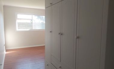 Oportunidad de parcela en Bollenar con linda casa estilo Georgian en excelente estado