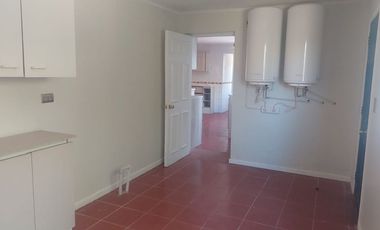 Oportunidad de parcela en Bollenar con linda casa estilo Georgian en excelente estado