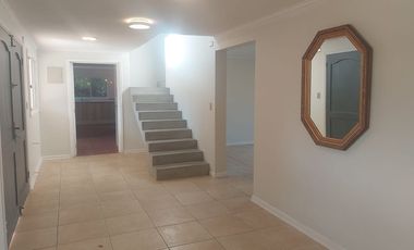 Oportunidad de parcela en Bollenar con linda casa estilo Georgian en excelente estado