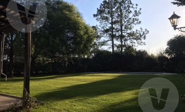 Casa en venta y alquiler - Barrio Echeverria del Lago, Canning