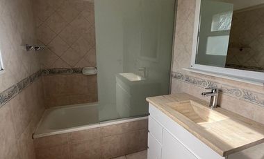 Casa en venta y alquiler - Barrio Echeverria del Lago, Canning