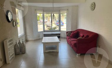 Casa en venta y alquiler - Barrio Echeverria del Lago, Canning