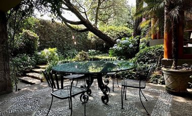 SANTA FE EN PRIVADA CASA AMUEBLADA CON JARDÍN EN VENTA