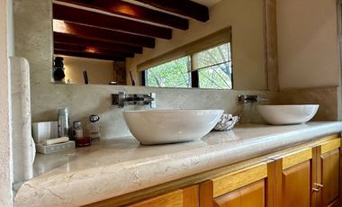 SANTA FE EN PRIVADA CASA AMUEBLADA CON JARDÍN EN VENTA
