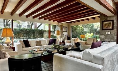 SANTA FE EN PRIVADA CASA AMUEBLADA CON JARDÍN EN VENTA