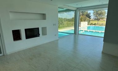 Casa en alquiler en Belen de Escobar