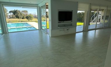 Casa en alquiler en Belen de Escobar