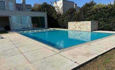 Casa en alquiler en Belen de Escobar