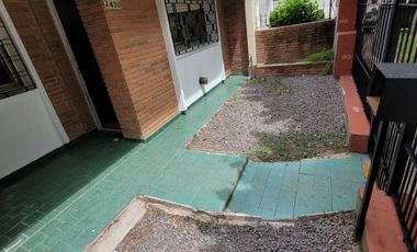 Casa con Departamento en venta en Quilmes Oeste