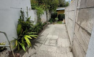 Casa con Departamento en venta en Quilmes Oeste