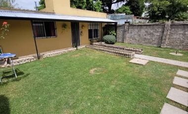 Casa con Departamento en venta en Quilmes Oeste