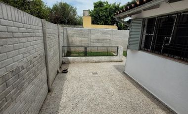 Casa con Departamento en venta en Quilmes Oeste