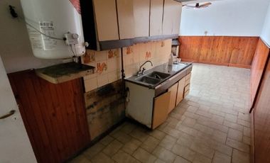 Casa con Departamento en venta en Quilmes Oeste