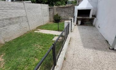 Casa con Departamento en venta en Quilmes Oeste