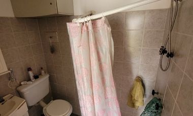 Casa con Departamento en venta en Quilmes Oeste