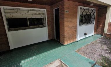 Casa con Departamento en venta en Quilmes Oeste