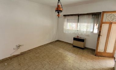 Casa con Departamento en venta en Quilmes Oeste