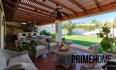 Acogedora casa en condominio, Piedra Roja
