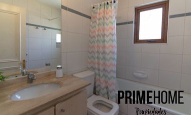 Acogedora casa en condominio, Piedra Roja