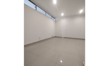 Vendo Oficina en el Centro Comercial Estación Niquia