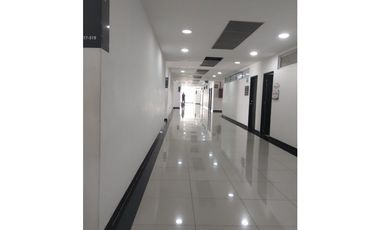 Vendo Oficina en el Centro Comercial Estación Niquia