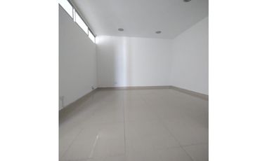 Vendo Oficina en el Centro Comercial Estación Niquia