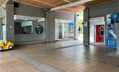 LOCAL 400M2  ALQUILER  -  MALL DAPA