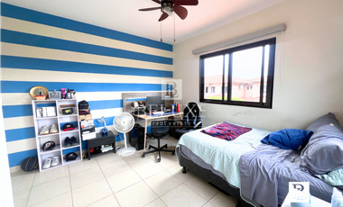 VENTA CASA REMODELADA EN PH VERSALLES [6)