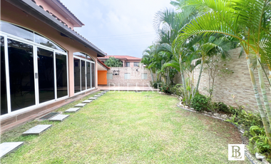 VENTA CASA REMODELADA EN PH VERSALLES [6)
