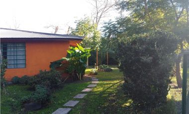 CASA EN EL BARRIO 