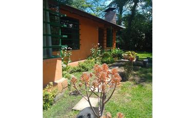 CASA EN EL BARRIO 