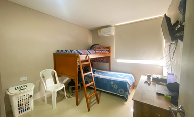 Apartamento en venta en La Castellana: Piscina, gimnasio y estudio