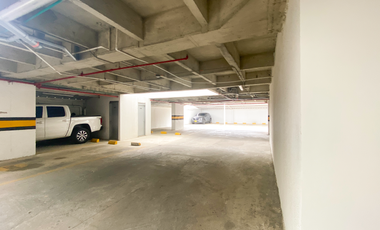Apartamento en venta en La Castellana: Piscina, gimnasio y estudio