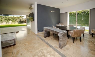 CASA EN RENTA EN CLUB DE GOLF LAS LOMAS.