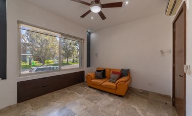 CASA EN VENTA Y  RENTA EN CLUB DE GOLF LAS LOMAS.