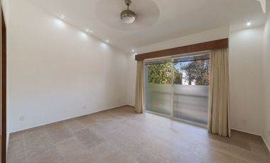 CASA EN VENTA Y  RENTA EN CLUB DE GOLF LAS LOMAS.