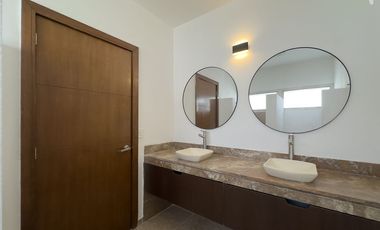 CASA EN VENTA Y  RENTA EN CLUB DE GOLF LAS LOMAS.