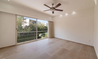 CASA EN VENTA Y  RENTA EN CLUB DE GOLF LAS LOMAS.