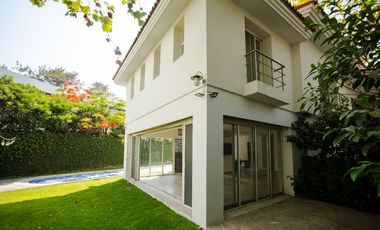 CASA EN RENTA EN CLUB DE GOLF LAS LOMAS.
