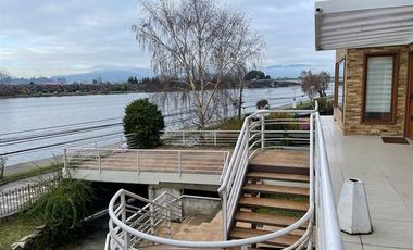 Casa en Arriendo en Costanera de Valdivia
