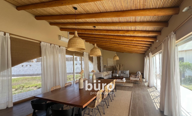 MARAVILLOSA  CASA DE PLAYA EN VENTA CONDOMINIO OASIS, PARACAS