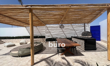 MARAVILLOSA  CASA DE PLAYA EN VENTA CONDOMINIO OASIS, PARACAS