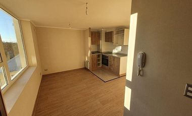 Vendo excelente departamento ubicado en cuarto piso en edificio Centro